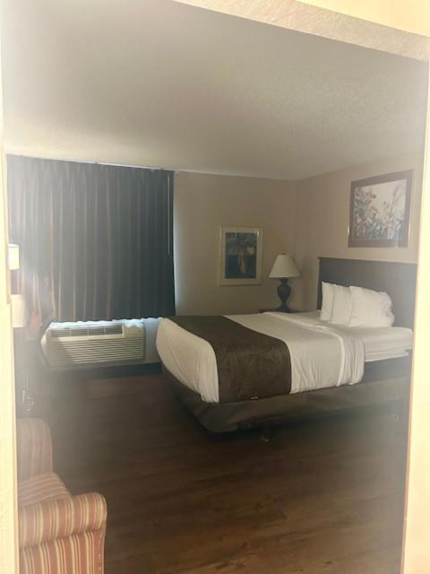 מלון Baymont By Wyndham Battle Creek/I-94 מראה חיצוני תמונה