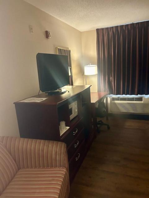 מלון Baymont By Wyndham Battle Creek/I-94 מראה חיצוני תמונה