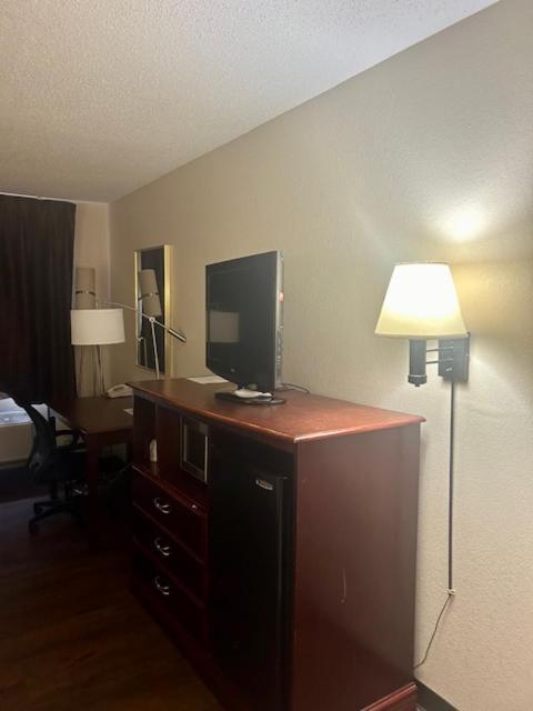 מלון Baymont By Wyndham Battle Creek/I-94 מראה חיצוני תמונה